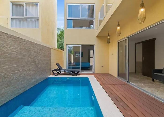 Paradise - Private Pool & Rooftop Deck
